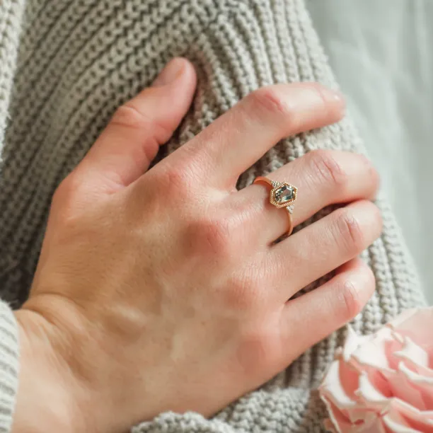 Gold vintage ring with hexagon sapphire and diamonds MAISY Image