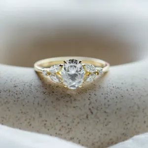 Gold vintage ring with moissanity GEMMA Thumbnail