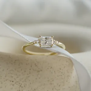 Original engagement ring with moissanite GLOW Thumbnail