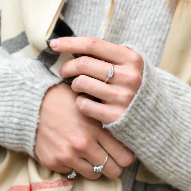 Original engagement ring with moissanite GLOW Image