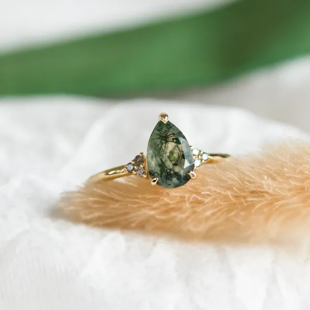 Unusual engagement ring with moss agate and diamonds ALBRUNA Image