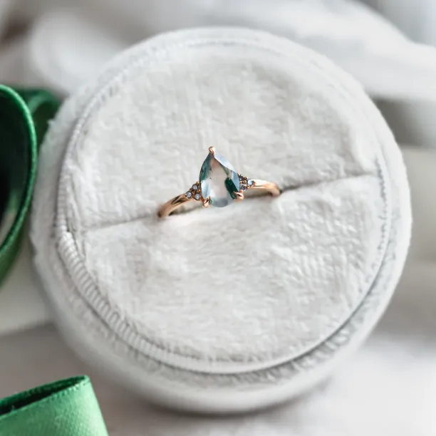 Unusual engagement ring with moss agate and diamonds ALBRUNA Image