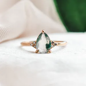 Unusual engagement ring with moss agate and diamonds ALBRUNA