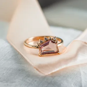 Gold ring with sapphire and diamonds TARA Thumbnail
