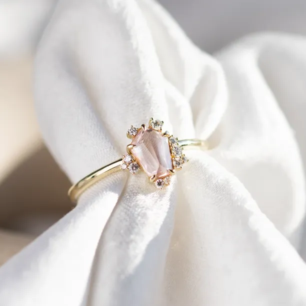 Light pink sapphire engagement ring MEREDITH Image