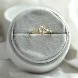 Light pink sapphire engagement ring MEREDITH Thumbnail