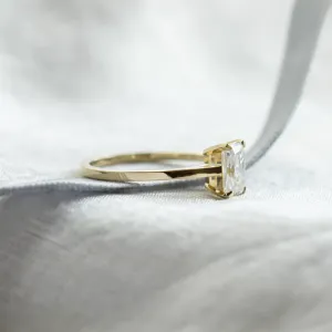 Minimalist engagement ring with moissanite BAGI Thumbnail