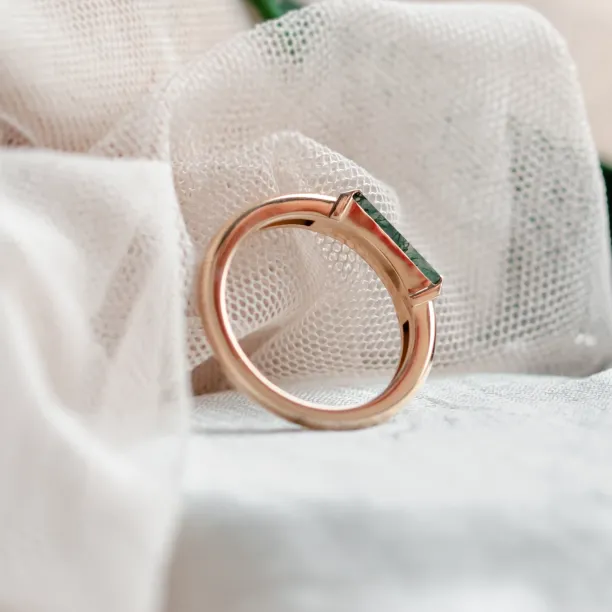Gold ring with baguette moss agate CATHIA Image