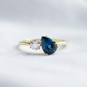 Toi et Moi engagement ring with blue pear sapphire and round diamond COUPLE