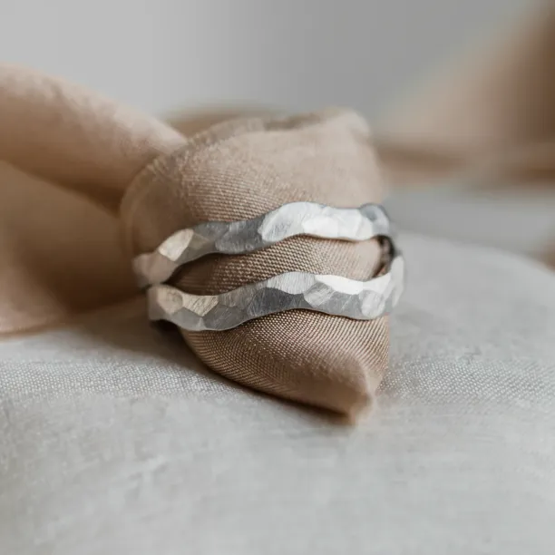 Hammered unusual wedding rings ARYA Image