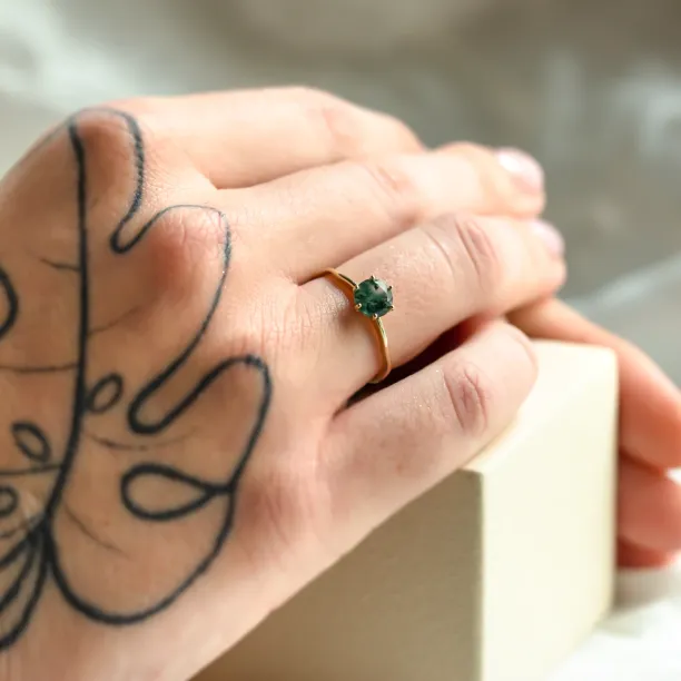 Unusual engagement ring with moss agate and organic bezel AVERIL Image