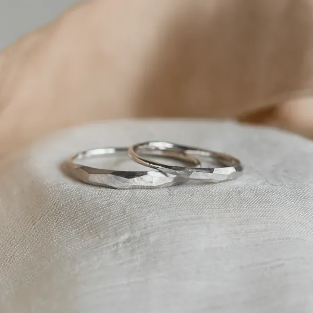 Irregular hammered wedding rings OSAKA Image