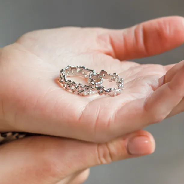 Avant-garde wedding rings with organic elements NALANI Image