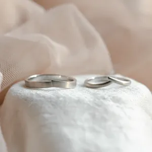 Elegant curved wedding rings SHIRIN Thumbnail