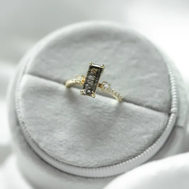 Gold ring with rutilated quartz and diamonds LIAM Image