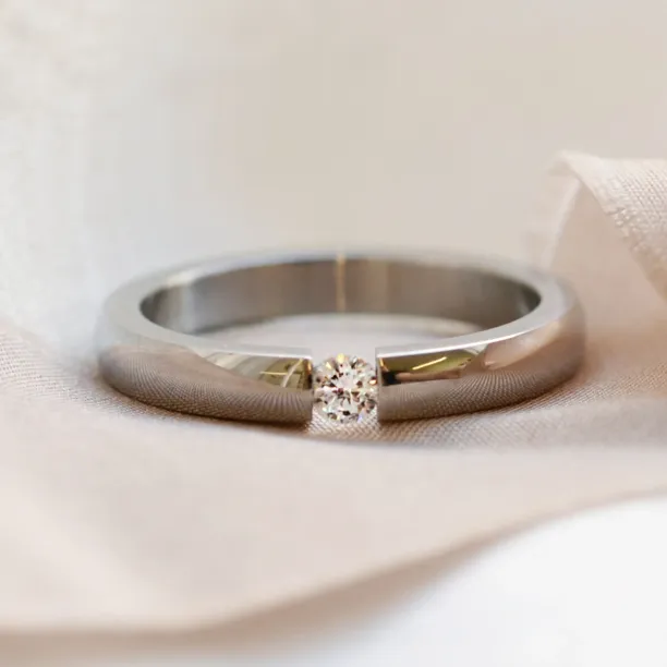 Gold diamond tension ring NOVIK Image