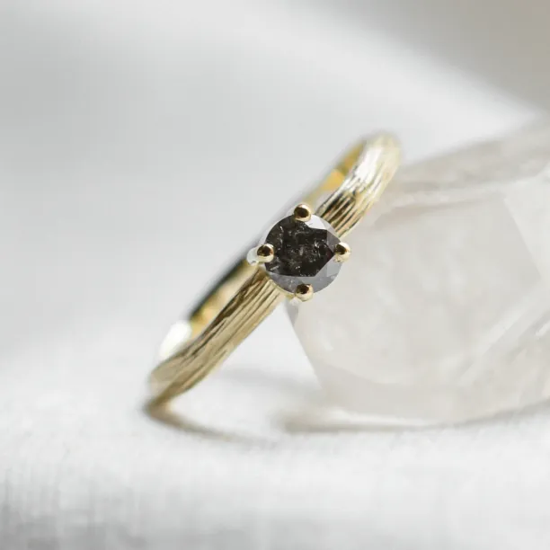 Gold ring in tree bark shape with salt and pepper diamond SALTY Image