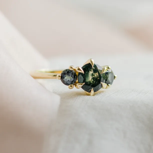Gold ring with moss agate and blue topaz SYLT Image