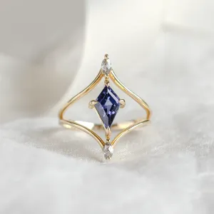 Gold split shank ring with lab grown sapphire ISTRIA