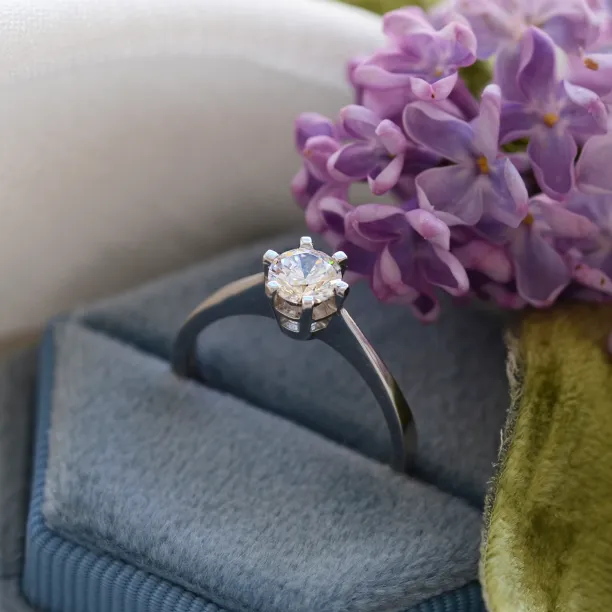 Engagement ring with diamond 0.4ct FLORA Image