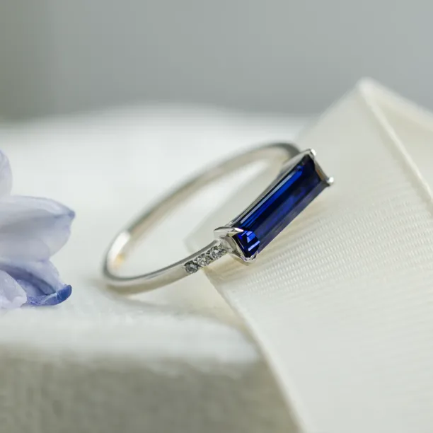 Gold ring with baguette blue lab grown sapphire and diamonds ODETA Image