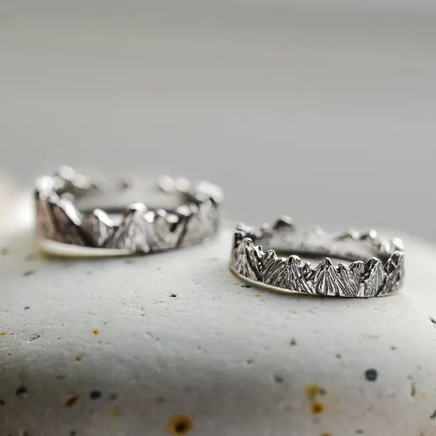 Handmade gold wedding rings MONT Image