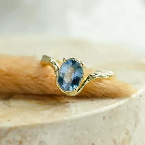 Unique oval blue sapphire ring KIARA Image