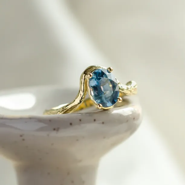 Unique oval blue sapphire ring KIARA Image