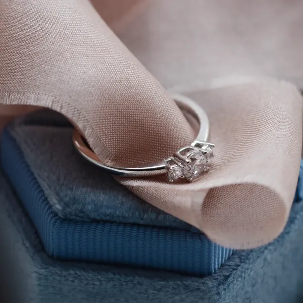 ARETE gold diamond ring Image