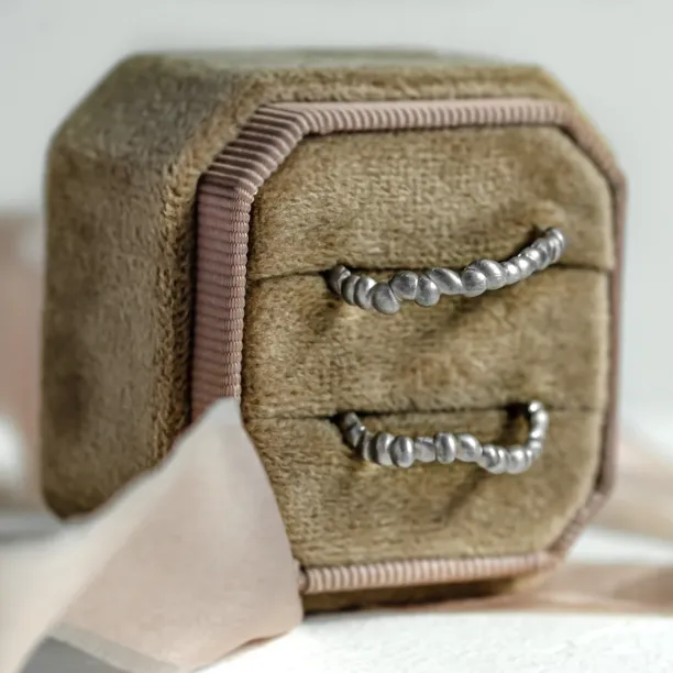 Organic wedding rings LOMBRICO Image