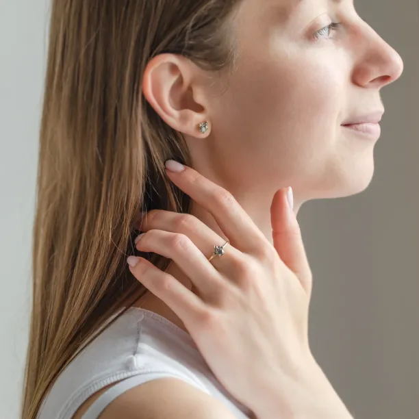 Romantic ring with salt and pepper diamonds DAF Image