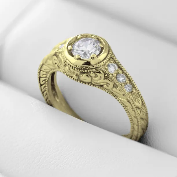 Vintage ring with diamonds 0.68ct OSLO Image