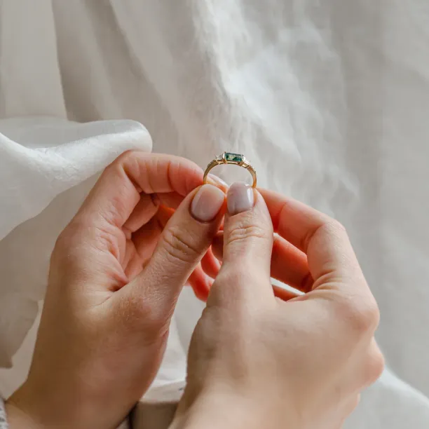 Ring in art deco style with moss agate and moissanites DINETH Image