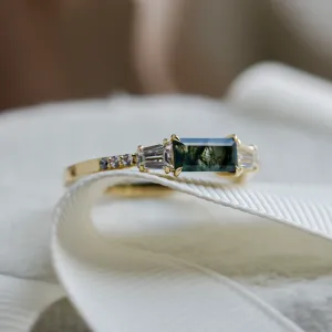 Ring in art deco style with moss agate and moissanites DINETH Thumbnail