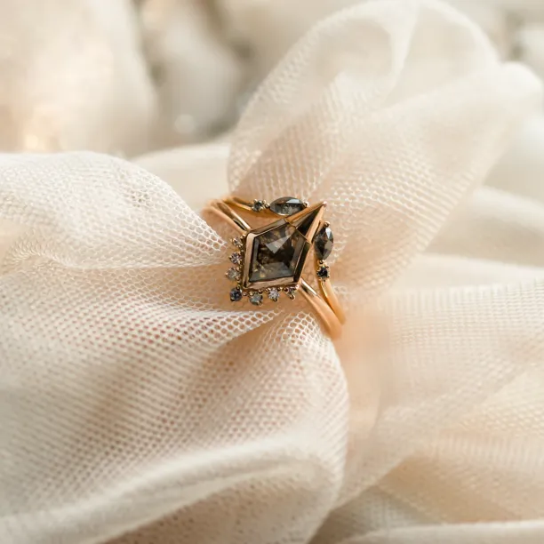 Unusual engagement ring with salt and pepper diamond and side diamonds ADIRA Image