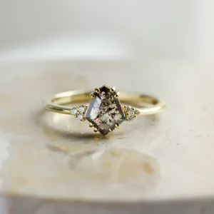 Vintage salt and pepper diamond engagement ring VERA Thumbnail
