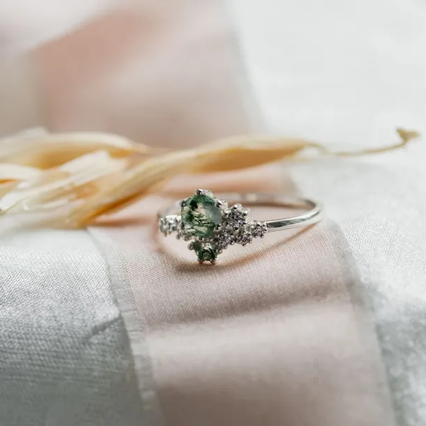 Cluster ring with moss agate and diamonds FANTASY Image