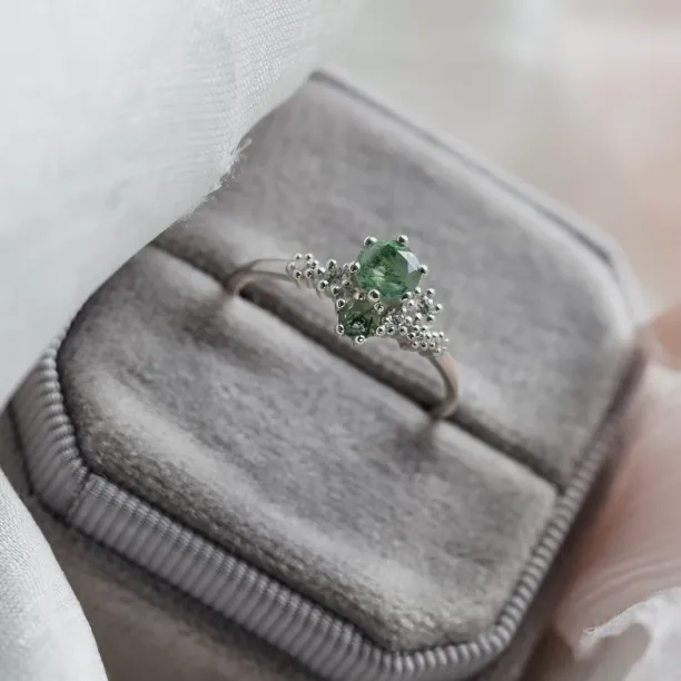 Cluster ring with moss agate and diamonds FANTASY Image