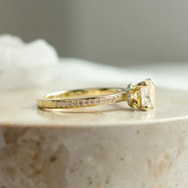 Luxury lab grown diamond engagement ring ARABELLA Image