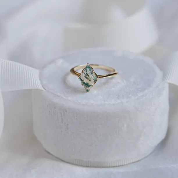 Engagement ring with moss agate GIULIA Image