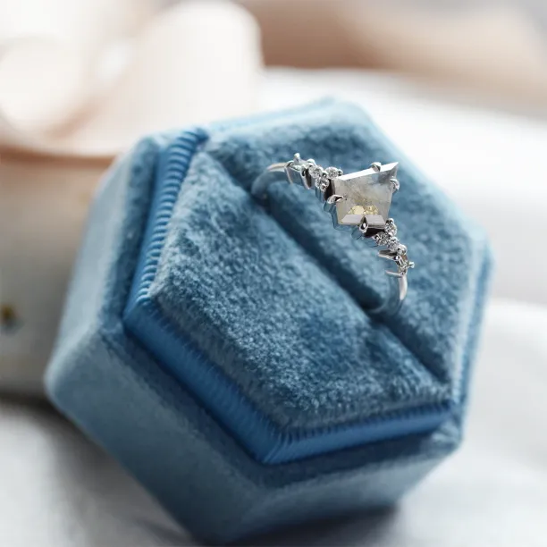 Unusual diamond engagement ring ARNALDO Image