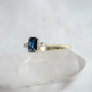 Elegant emerald sapphire and pear diamond ring LEILANI Thumbnail