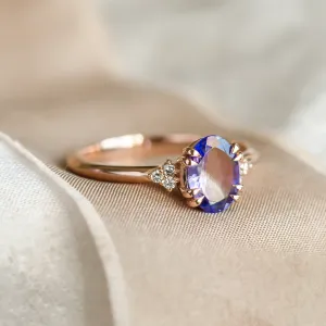 Tanzanite and diamond vintage ring BRIGHT Thumbnail