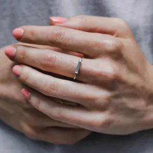Engagement ring with baguette lab-grown diamonds CASHIA