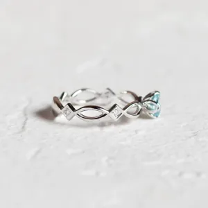 Gold ring with aquamarine and diamonds QUEEN Thumbnail