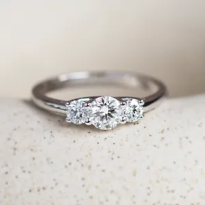 Gold lab-grown diamond engagement ring VIRBO