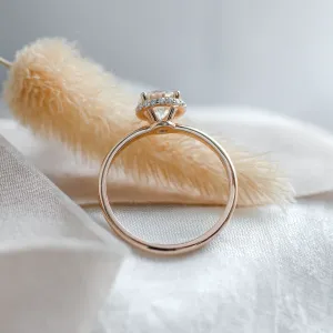 Luxury engagement ring with lab-grown diamonds ISADORA Thumbnail
