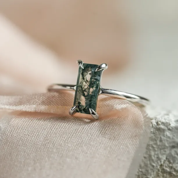 Elegant ring with baguette moss agate FAIRY Image