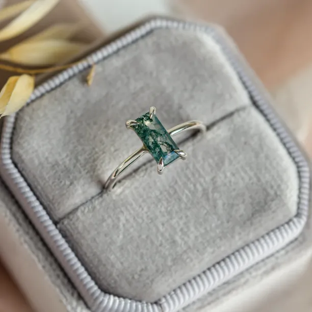 Elegant ring with baguette moss agate FAIRY Image