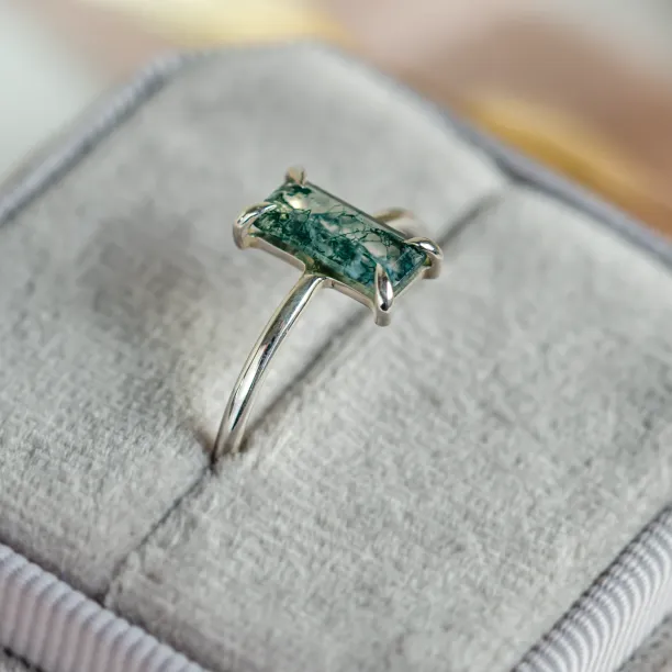 Elegant ring with baguette moss agate FAIRY Image